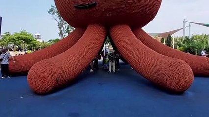 Giant octopus in Yantian, Shenzhen, China: Kraken