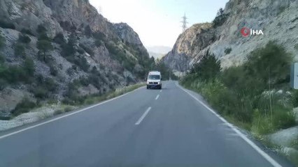 Enkaz bölgesinde ekipler çalışmalarını sürdürüyor