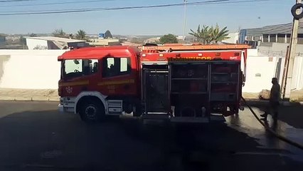 Fumaça faz bombeiros voltarem a supermercado do DF que pegou fogo