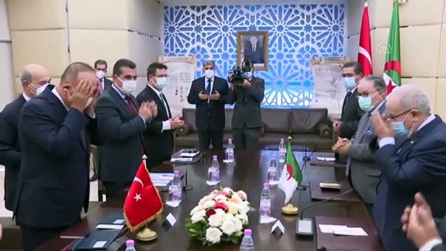 Dışişleri Bakanı Çavuşoğlu Cezayirli mevkidaşı Lamamra ile görüştü