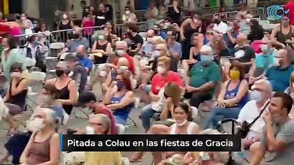 Pitada a Colau en las fiestas de Gracia