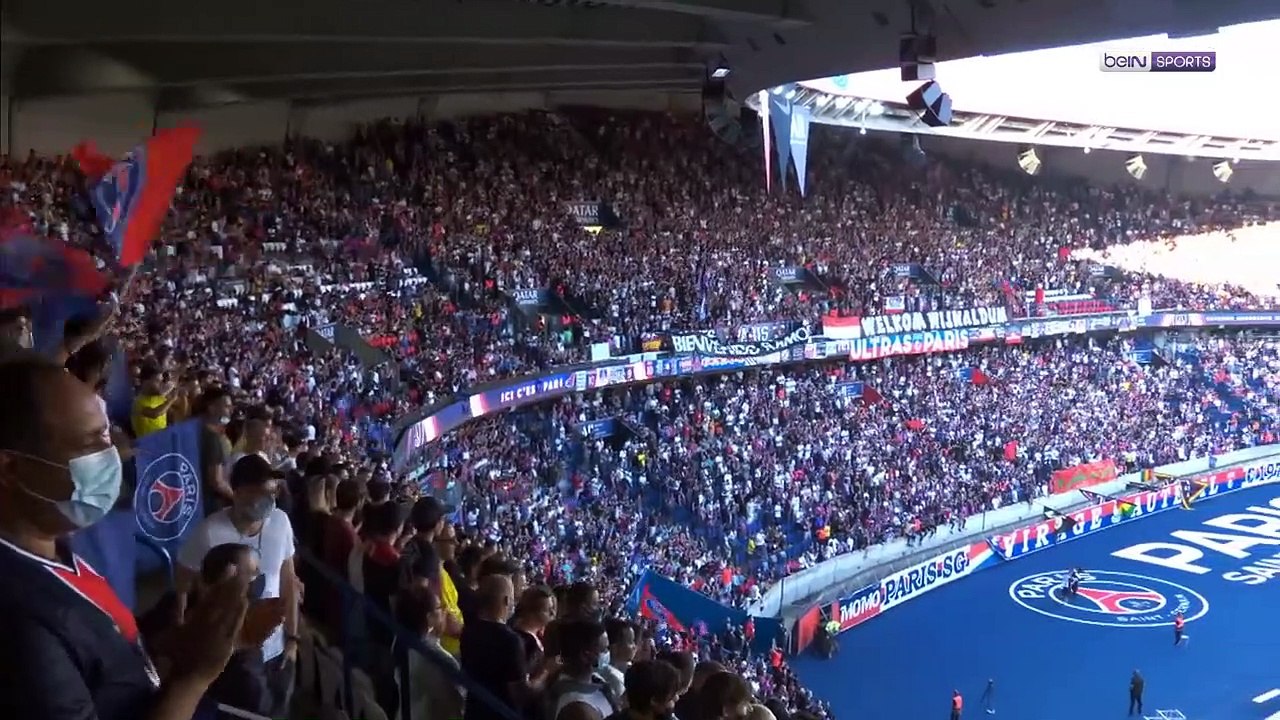PSG présentation des nouveaux joueurs  ️ Les recrues accueillies en grande pompe par le Parc des Princes !