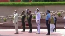 I-Day: President went War Memorial to pay tribute to martyrs