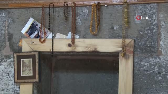 100 yıllık tesbih araba fiyatına alıcısını bekliyor