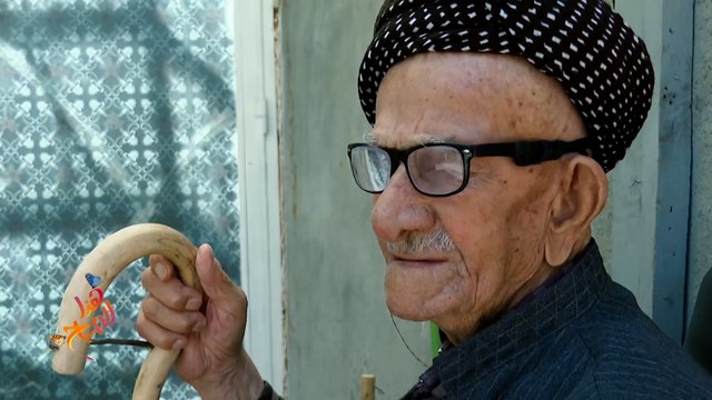 معمر عراقي يتحدى فيروس كورونا