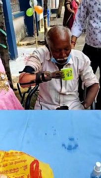 31 साल बाद मिला कृत्रिम हाथ, किया ध्वजारोहण, तिरंगे को दी सलामी