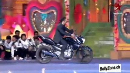 Salman Khan Magical Performance IIFA Grand Entry At Stage New Year Night