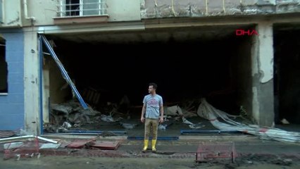 Son dakika gündem: KASTAMONU'DAKİ SEL FELAKETİNDE BALKON DEMİRİYLE HAYATA TUTUNDU