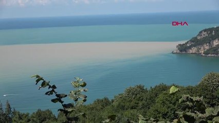 Son dakika haber! SEL FELAKETİNDEN SONRA KARADENİZ'İN RENGİ DEĞİŞTİ