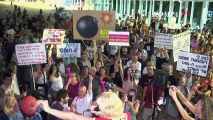 Menolak Divaksin, Warga Israel: Kami Bukan Tikus Percobaan!