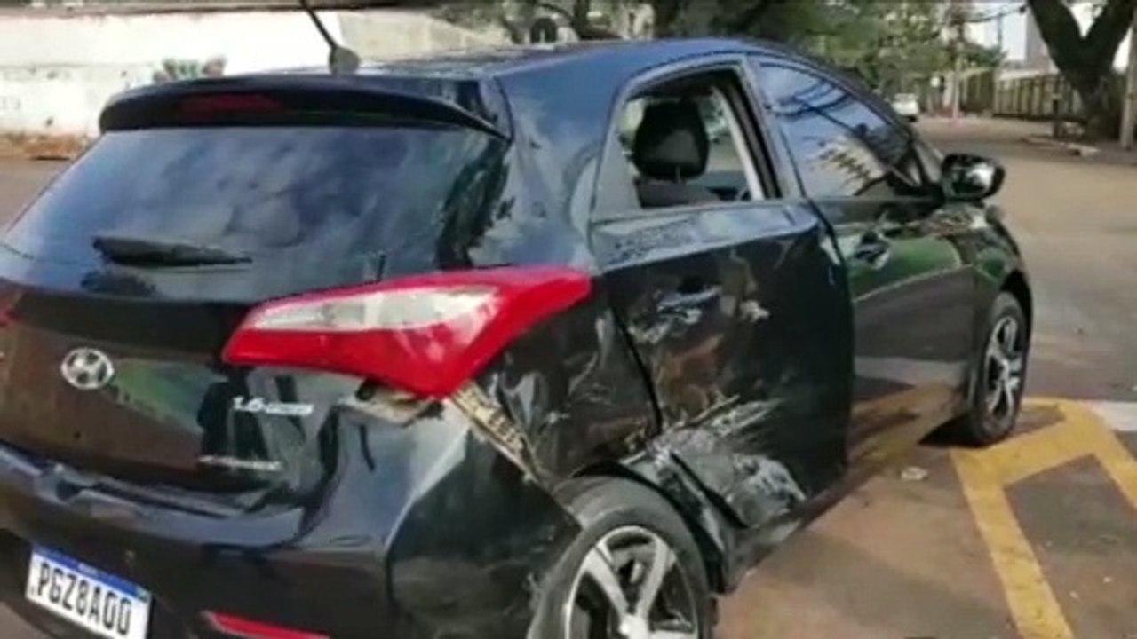 Idosa de 72 anos e criança de dois anos ficam feridas em acidente de trânsito