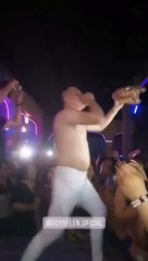 Pese a su caída cantante de Código Fher vuelve a lanzarse al público