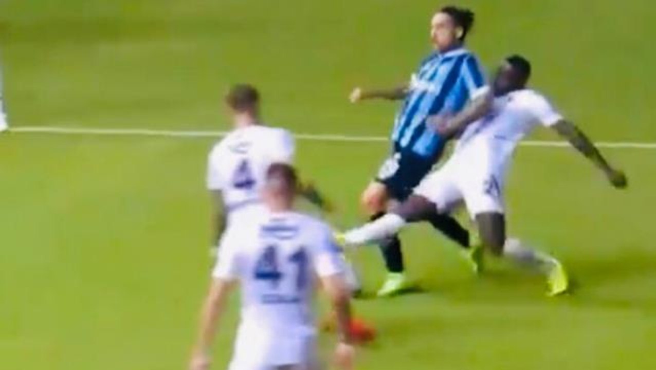 Fenerbahçe-Adana Demirspor maçının hakemine tepki yağıyor! Galatasaray ve Beşiktaş taraftarının isyanı çok büyük