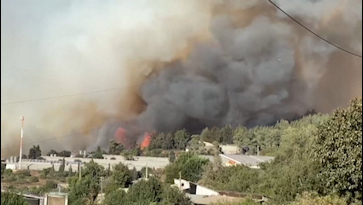 Wildfire darkens the skies over Jerusalem