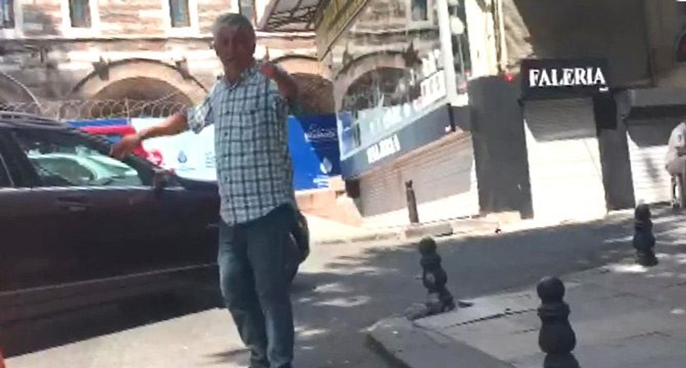 Sivil polis aracından para isteyen değnekçiye suç üstü