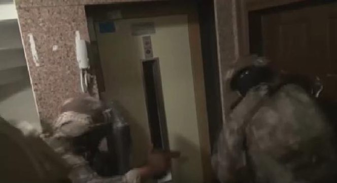 KREDİ ÇIKARTMA VAADİYLE DOLANDIRICILIĞA OPERASYON 15 ŞÜPHELİ YAKALANDI