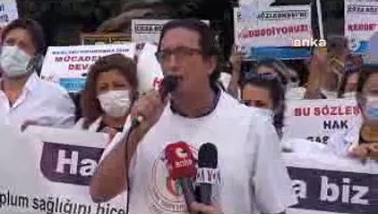 İzmir'de de aile sağlığı merkezi çalışanları bir günlük iş bırakma eylemi yaptı
