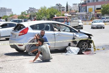 CAMINDAN YOLA SAVRULDUĞU OTOMOBİL ÜZERİNE DÜŞEN BEDİRHAN ÖLDÜ