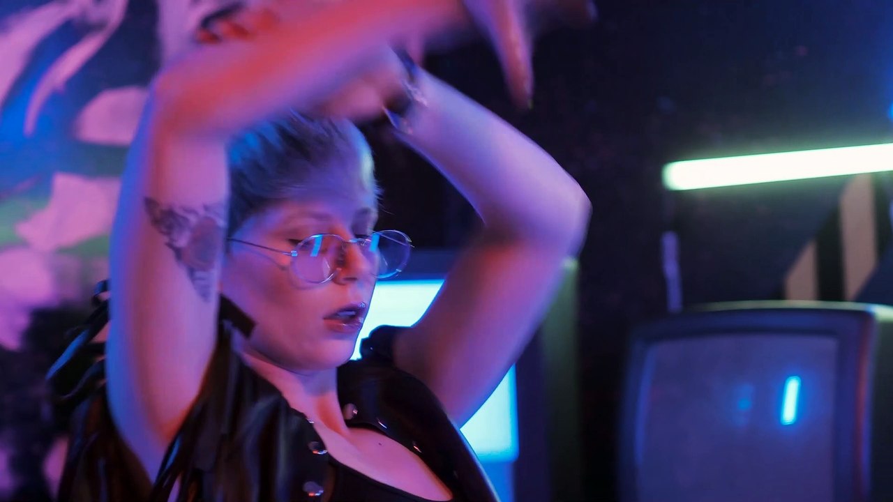 Beautiful Women - Music Video - 2