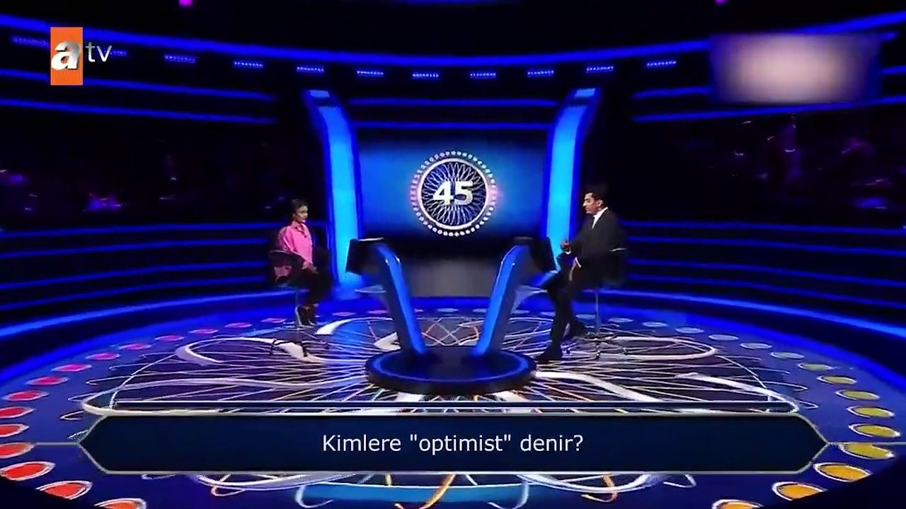 Kenan İmirzalıoğlu'ndan ilk soruda elenen yarışmacıya nasihat