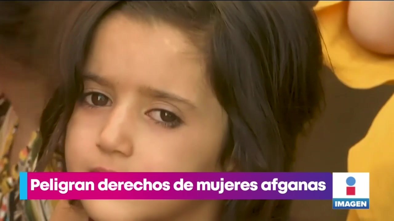 Peligran derechos de mujeres afganas tras retorno de talibanes