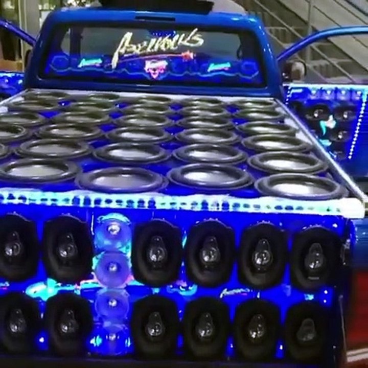AMAROK COM SOM SUBWOOFER TOCANDO FORTE - BASS CABUL