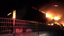 7 saatir devam eden fabrika yangınında alevler geceyi aydınlattı