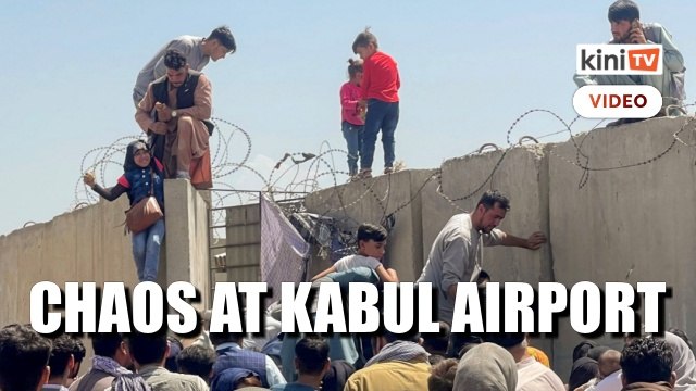 Chaos, desperation at Kabul airport as Biden defends withdrawal from Afghanistan