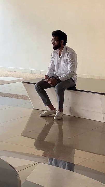 MAN DIE DIE DON'T WANT WEAR MASK, IGNORES EVEN AFTER TOLD TO