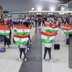 #IndependenceDay - Throwback When Flashmob Danced At Kolkata Airport