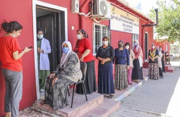 KIRMIZI KATEGORİDEKİ İLDE AŞI SEFERBERLİĞİ