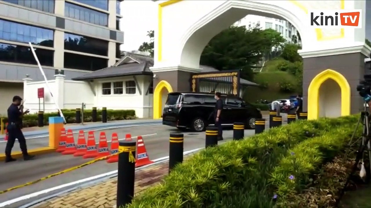 Anwar, Zahid, Hamzah, Tuan Ibrahim, Mukhriz tiba di Istana