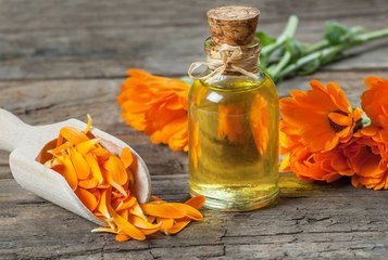 Voici comment réaliser un gommage corps maison avec 2 ingrédients selon une pharmacienne