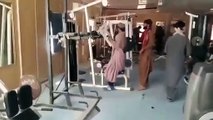 Taliban militanları, Cumhurbaşkanlığı Sarayı’nın spor salonunda