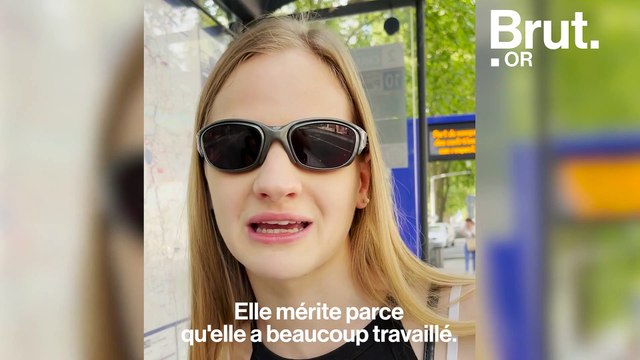 Elle se prépare à l'épreuve de saut en longueur des Jeux paralympiques