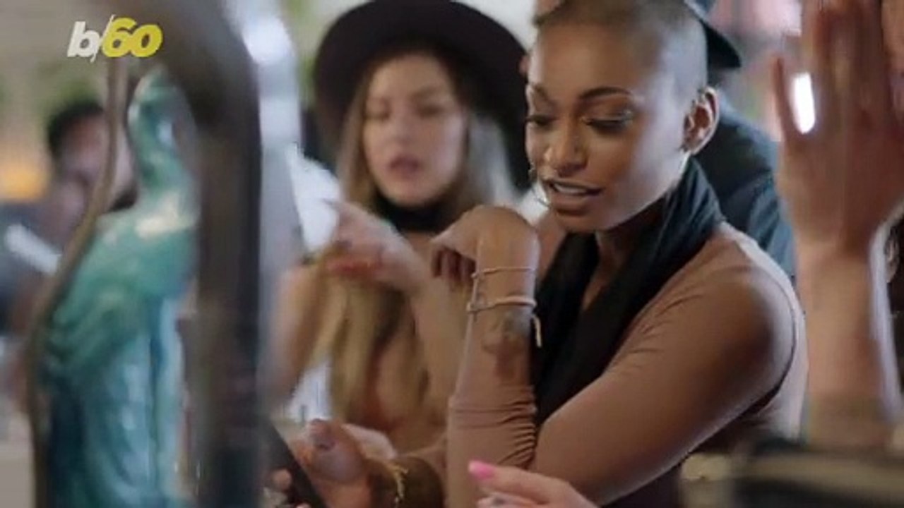 Social Media Helps People Decide What to Buy