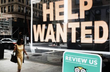 US Weekly Jobless Claims Hit New Pandemic-Era Low