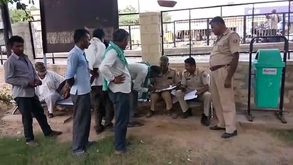 प्रेमी युगल ने पेड़ पर फंदा लगाकर जान दी