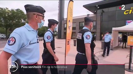 Pass sanitaire : après une semaine de rodage, c'est la fin de la tolérance