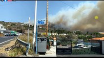 El fuego alcanza varias viviendas en el incendio de El Paso