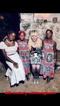 Madonna et ses filles Mercy, Estere et Stelle.