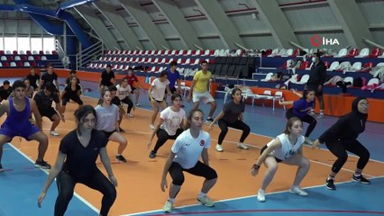 Milli eskrimciler yeni sezona Isparta’da hazırlanıyor