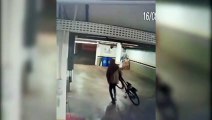 Vídeo: câmera de segurança flagra momento em que bicicleta é furtada de condomínio no Bairro Alto Alegre