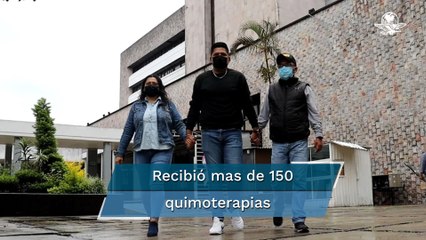 Para ponerse de buenas: Joven vence al cáncer tras más de 150 quimioterapias