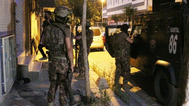 İstanbul'da uyuşturucu tacirlerine yönelik eş zamanlı operasyon