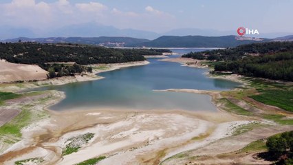 Aslantaş Barajı’nda korkutan kuraklık manzarası