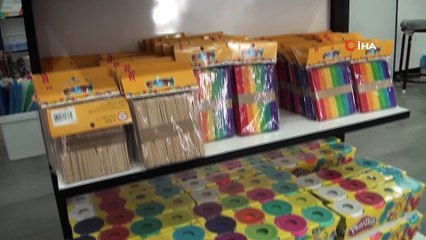 Kırtasiyeci esnafı okulların açılmasını bekliyor