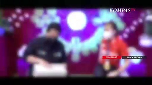 Erick Thohir Dapat Hadiah Sepatu Fine Counsel dari Greysia Polii