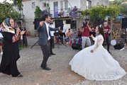 KAHRAMANMARAŞ - Down sendromlu kızın düğün ve gelinlik giyme hayali gerçek oldu