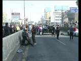 مباشر - لبنان / تحركات و قطع معظم الطرقات المؤدية الى بيروت احتجاجا على الاوضاع الاقتصادي